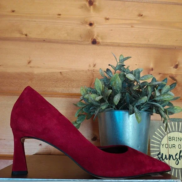 Franco Sarto Tana Red Suede Leather Pointed Toe Heel Pump Half D'Orsay Size 6 M - Picture 3 of 10